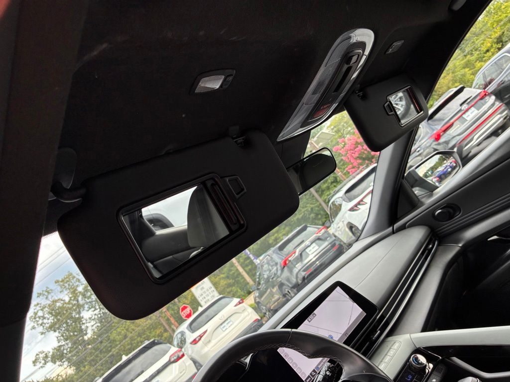 2025 Hyundai Elantra Limited - Photo 46