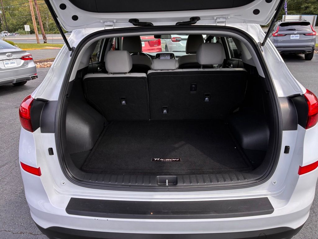 2019 Hyundai Tucson SE - Photo 12