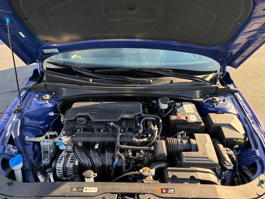 2025 Hyundai Elantra SEL - Photo 9