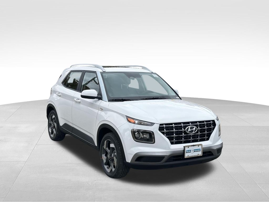 2026 Hyundai Venue SEL w/ 2-Tone Roof IVT's photo