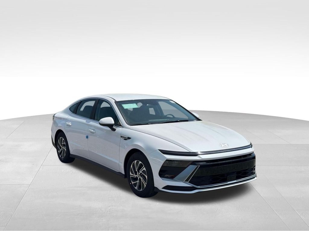 2026 Hyundai Sonata Blue's photo