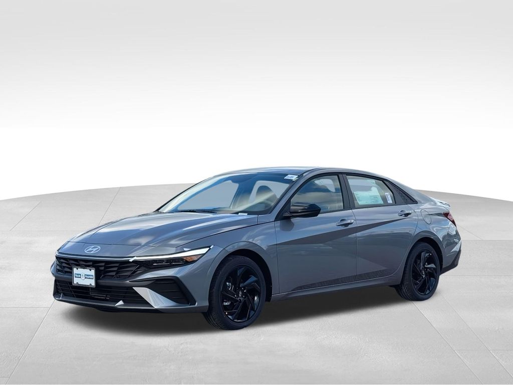 2026 Hyundai Elantra SEL Sport photo 2