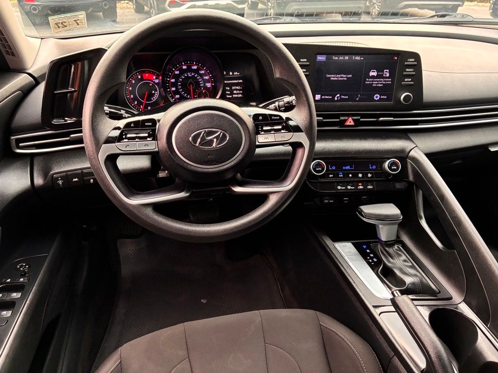 2022 Hyundai Elantra SEL - Photo 25