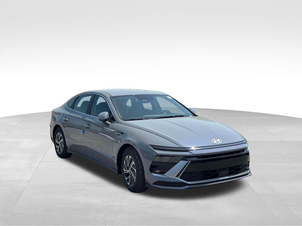 2026 Hyundai Sonata Blue's photo