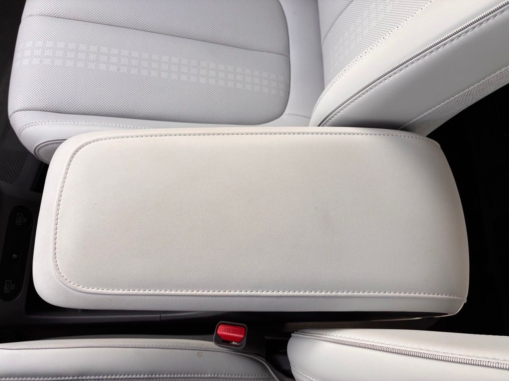 2024 Hyundai IONIQ 5 Limited - Photo 42