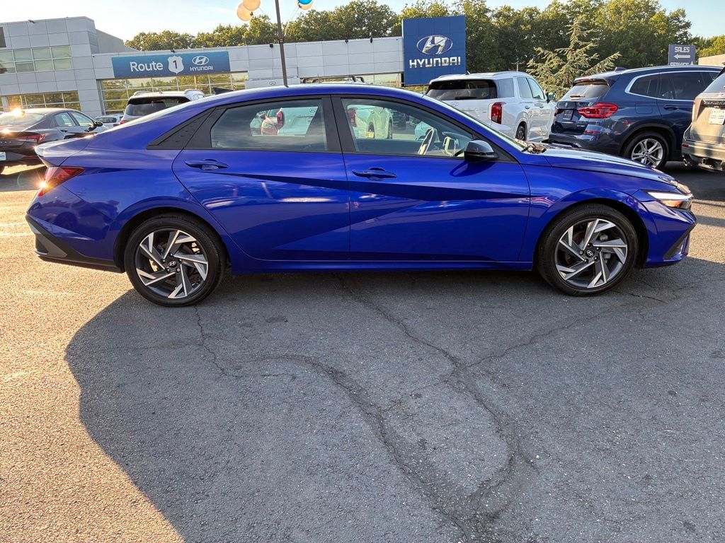2025 Hyundai Elantra SEL - Photo 8