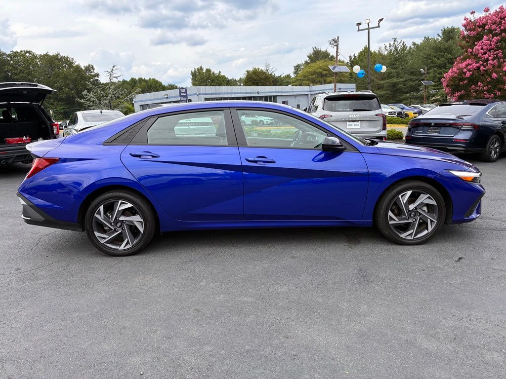 2025 Hyundai Elantra Blue - Photo 8