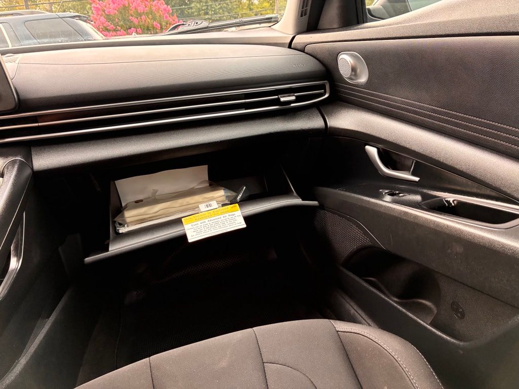 2022 Hyundai Elantra SEL - Photo 38