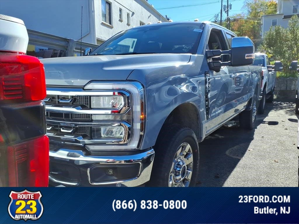 2026 Ford F-350 Super Duty Lariat's photo