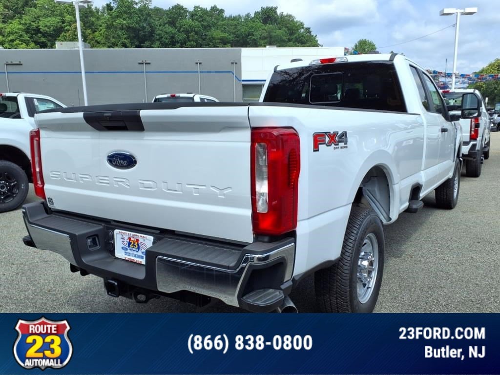 2025 Ford F-250 XL photo 4