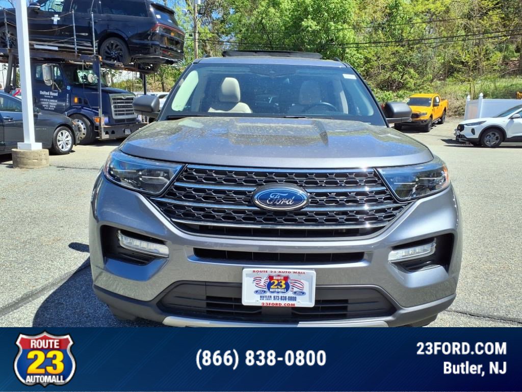 2022 Ford Explorer XLT photo 2