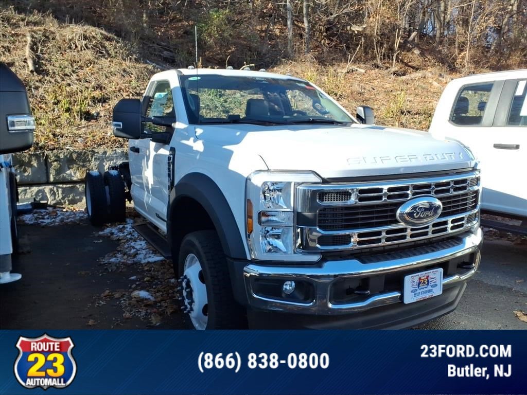 2024 Ford F-550 Super Duty Chassis Cab XL's photo