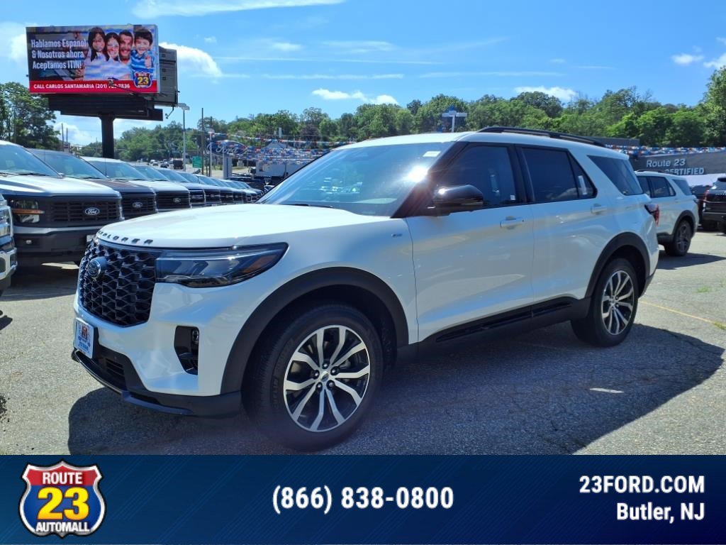 2025 Ford Explorer ST-Line photo 2