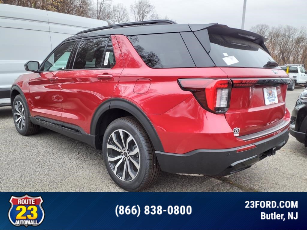 2025 Ford Explorer ST-Line photo 3