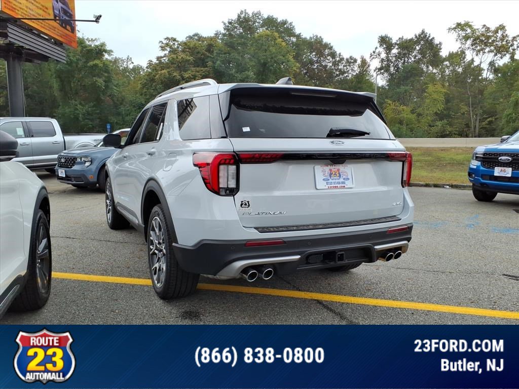 2025 Ford Explorer Platinum photo 4