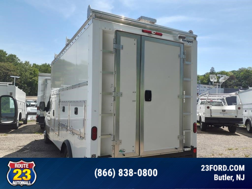 2024 Ford Transit photo 3