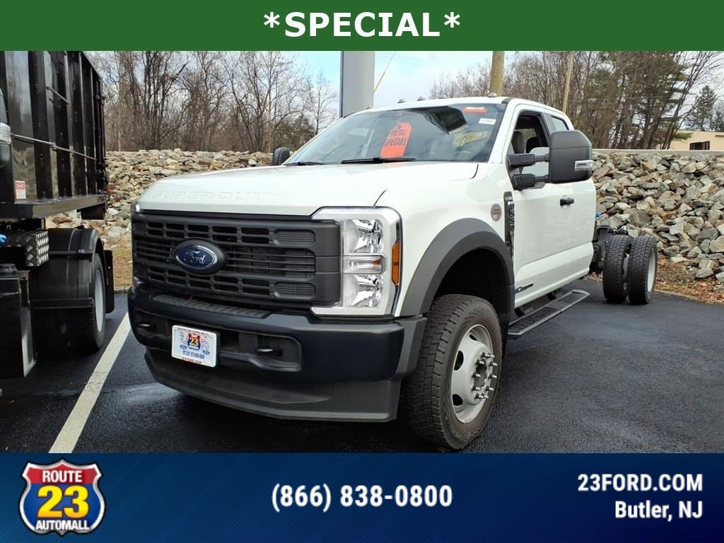 2024 Ford F-550 Super Duty Chassis Cab XL's photo