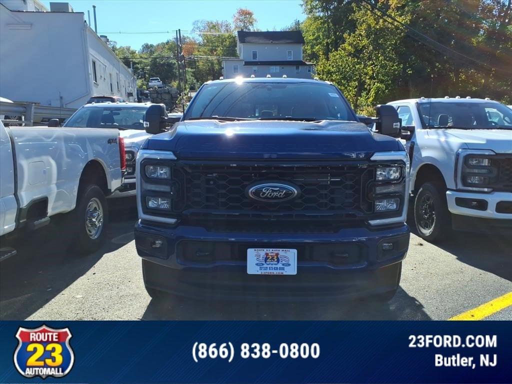 New 2026 Ford F-350 XLT Truck Crew Cab