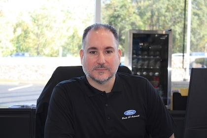 Staff member Cesar Dominguez from ID_4a925e