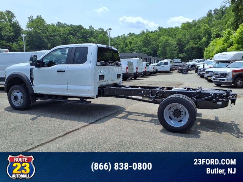 2025 Ford F-550 XL photo 3