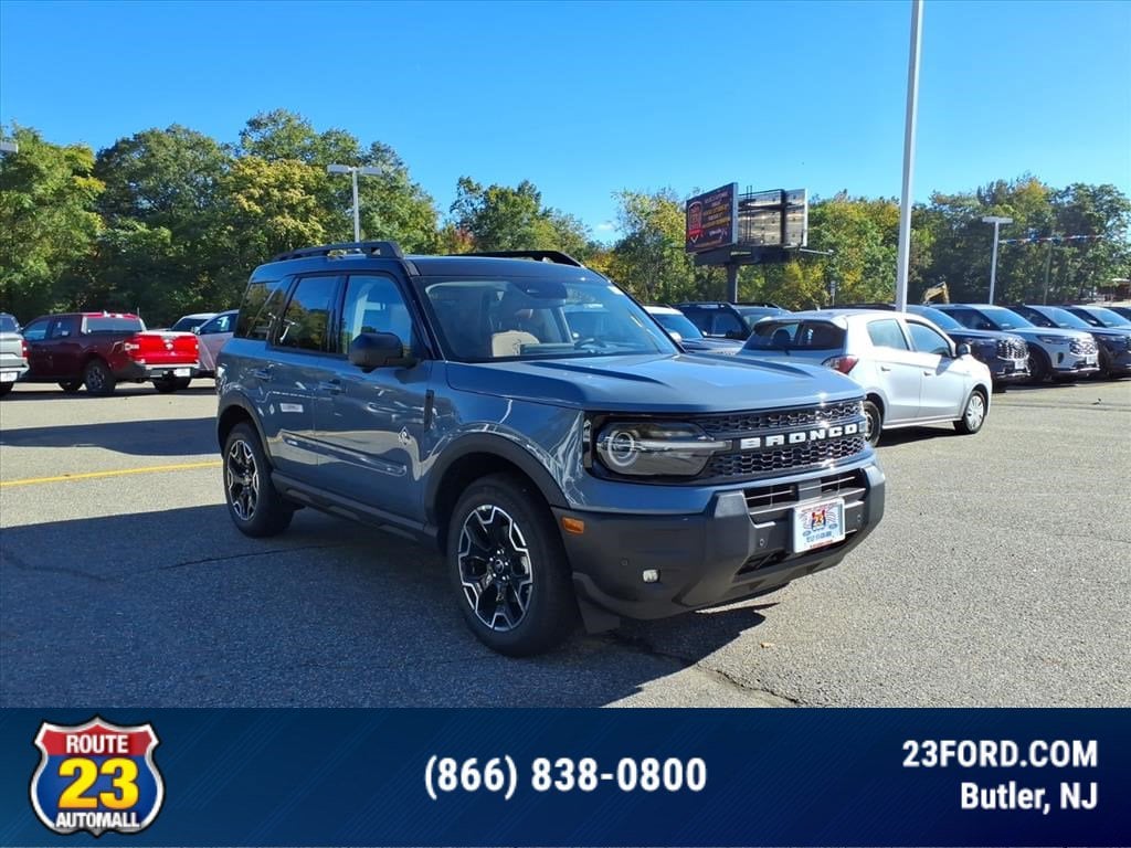 2025 Ford Bronco Sport Outer Banks's photo