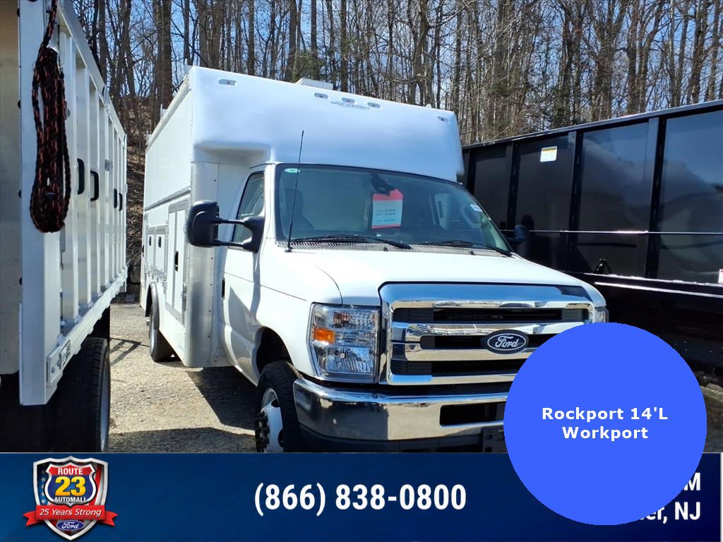2026 Ford E-Series DRW E-450 Super Duty 158 in WB's photo