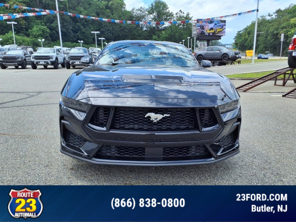2025 Ford Mustang GT Premium photo 2