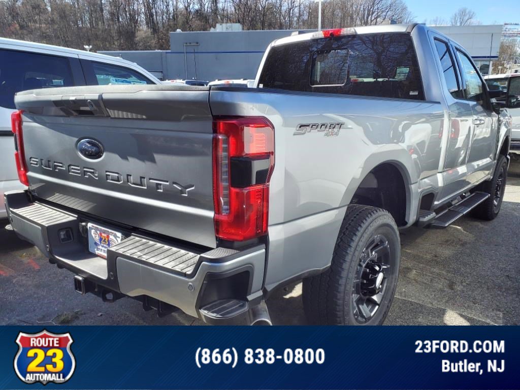 2024 Ford F-350 XLT photo 4