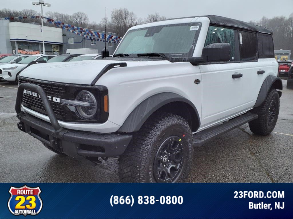 2023 Ford Bronco Wildtrak photo 2