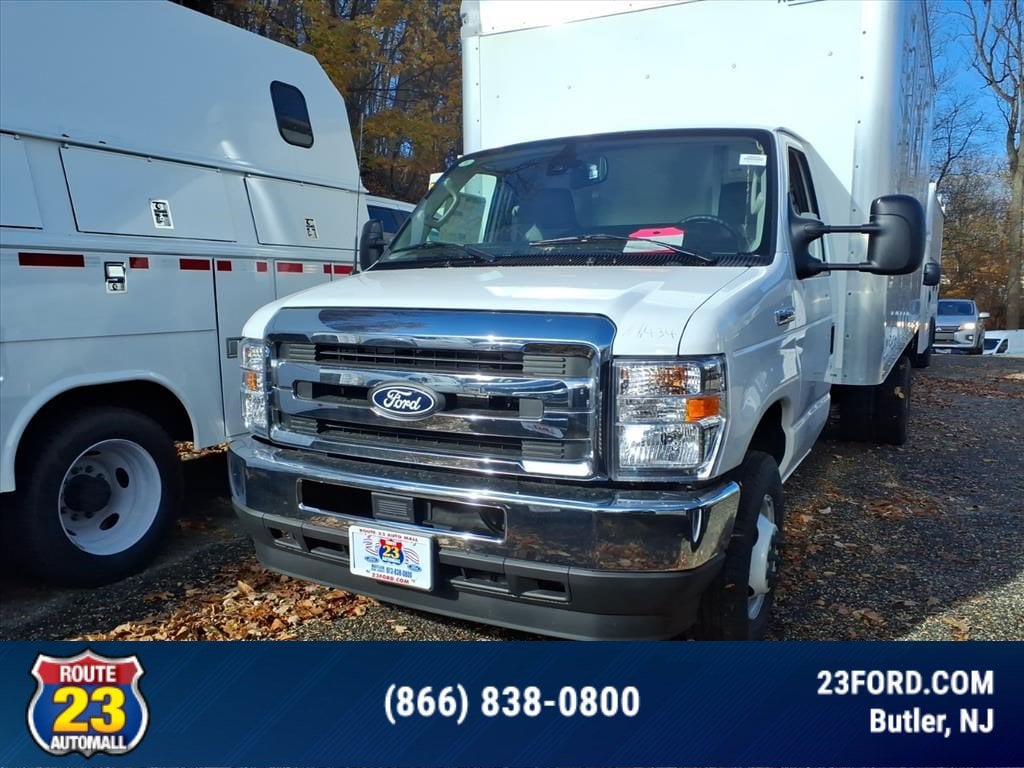 New 2026 Ford E-450 Cutaway E-450 Truck