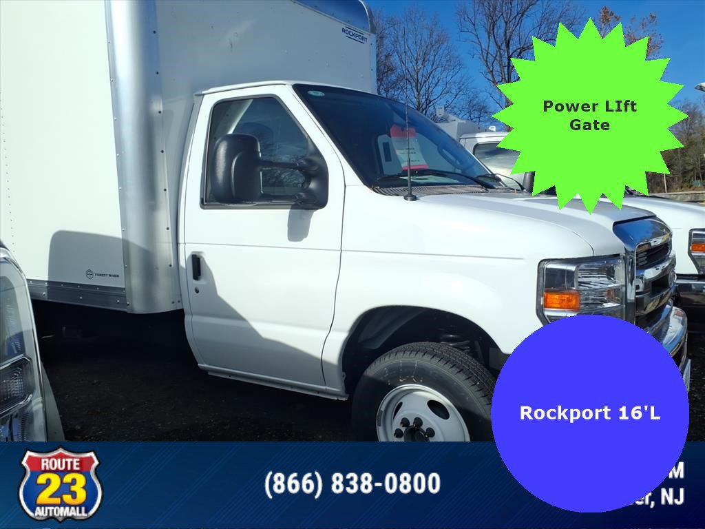 2026 Ford E-Series DRW E-450 Super Duty 176 in WB's photo