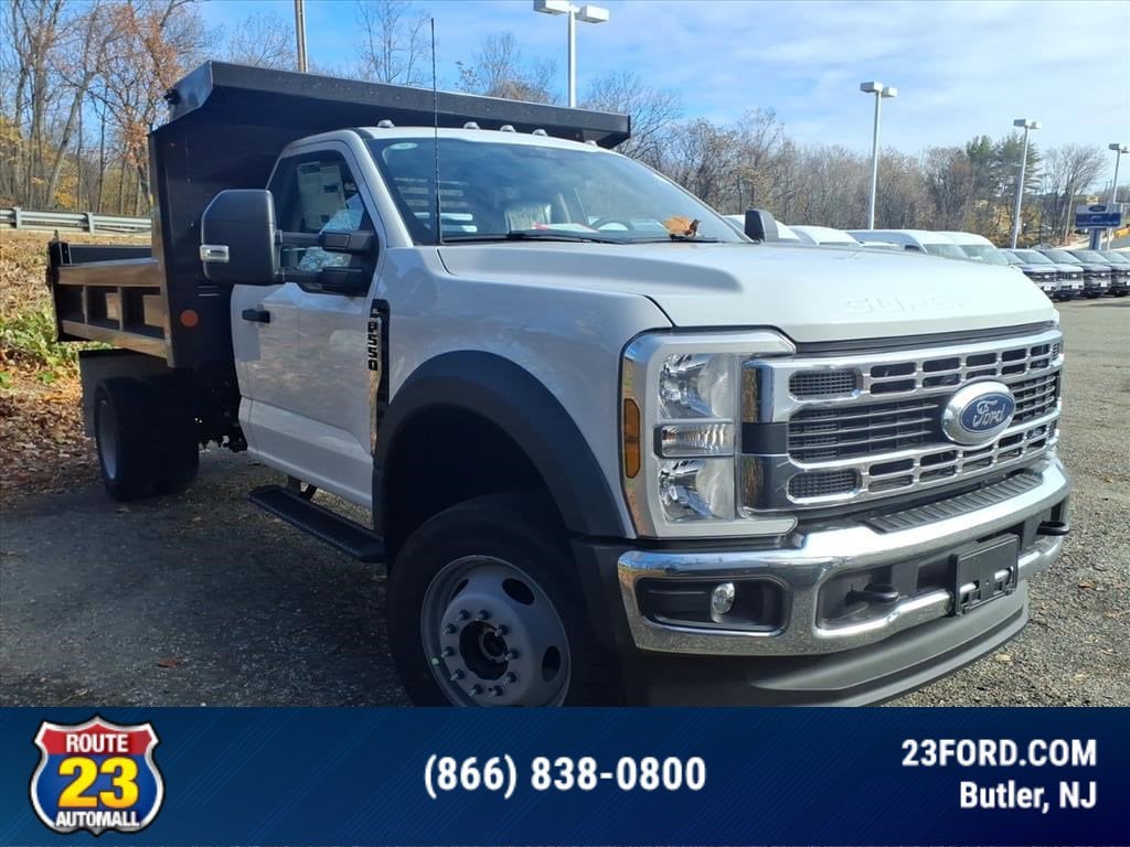 2026 Ford F-550 Super Duty Chassis Cab XL's photo