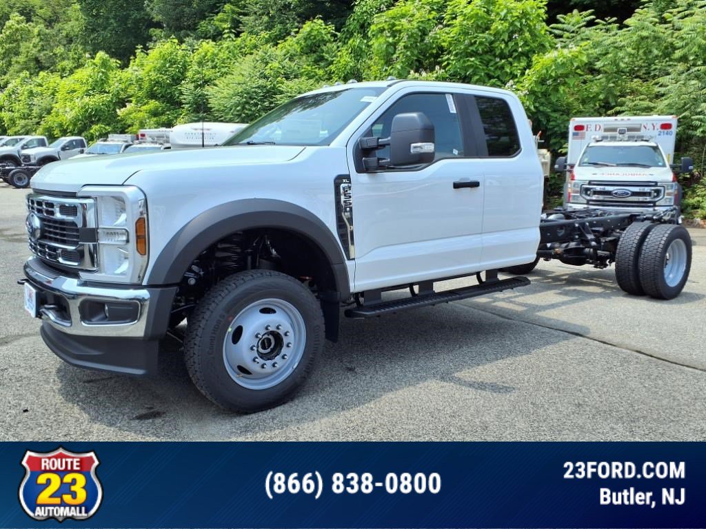 2025 Ford F-550 XL photo 2
