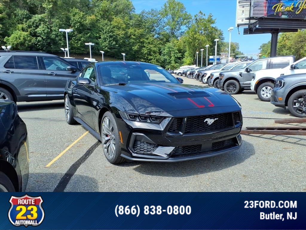 2025 Ford Mustang GT Premium's photo