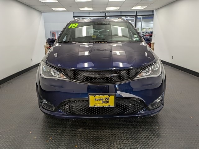 Used 2019 Chrysler Pacifica Touring L with VIN 2C4RC1BG6KR560709 for sale in Pompton Plains, NJ