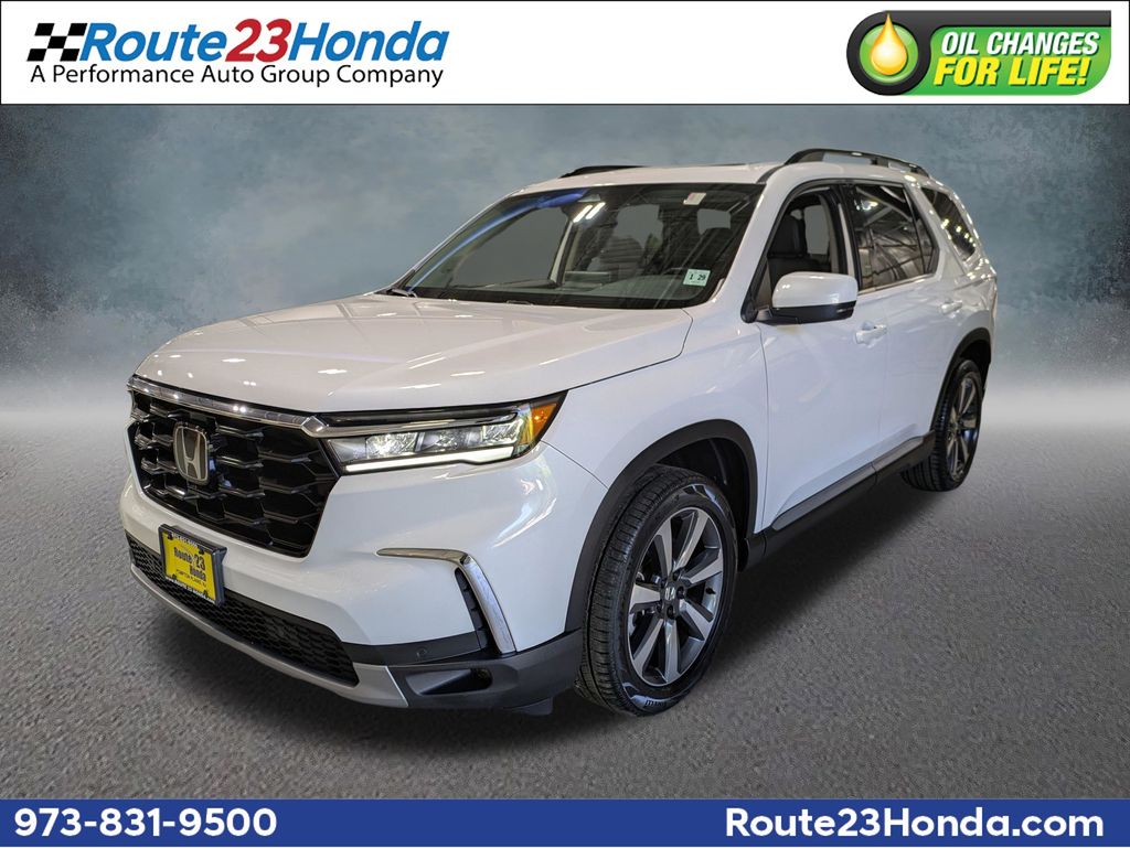 2024 Honda Pilot Touring AWD's photo