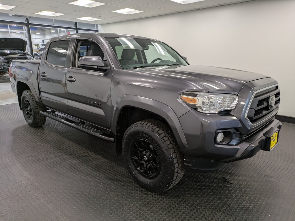 2021 Toyota Tacoma SR5 V6 photo 3