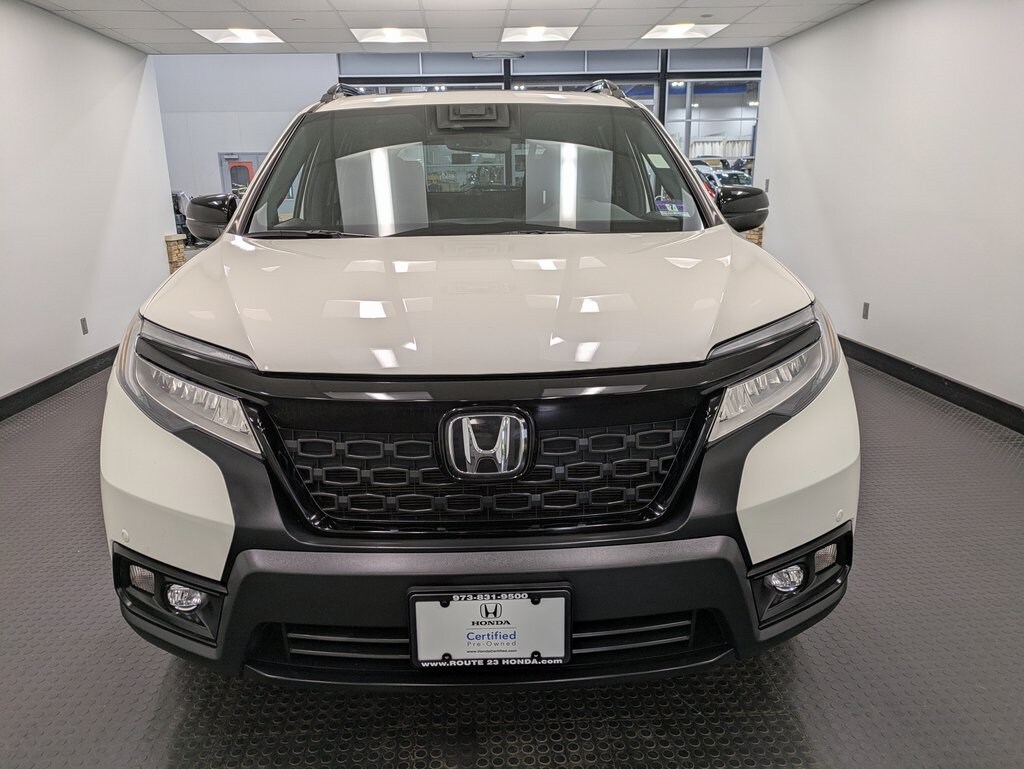 2019 Honda Passport Touring photo 2