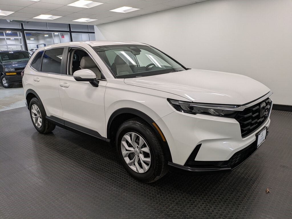 2025 Honda CR-V LX photo 3