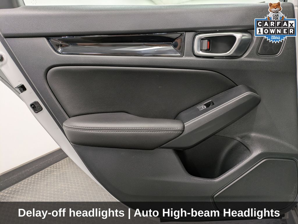 2023 Honda Civic Hatchback Sport Touring - Photo 28