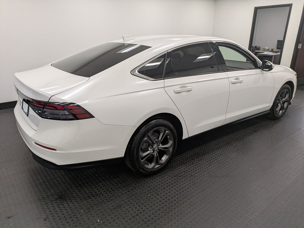 2023 Honda Accord EX photo 4