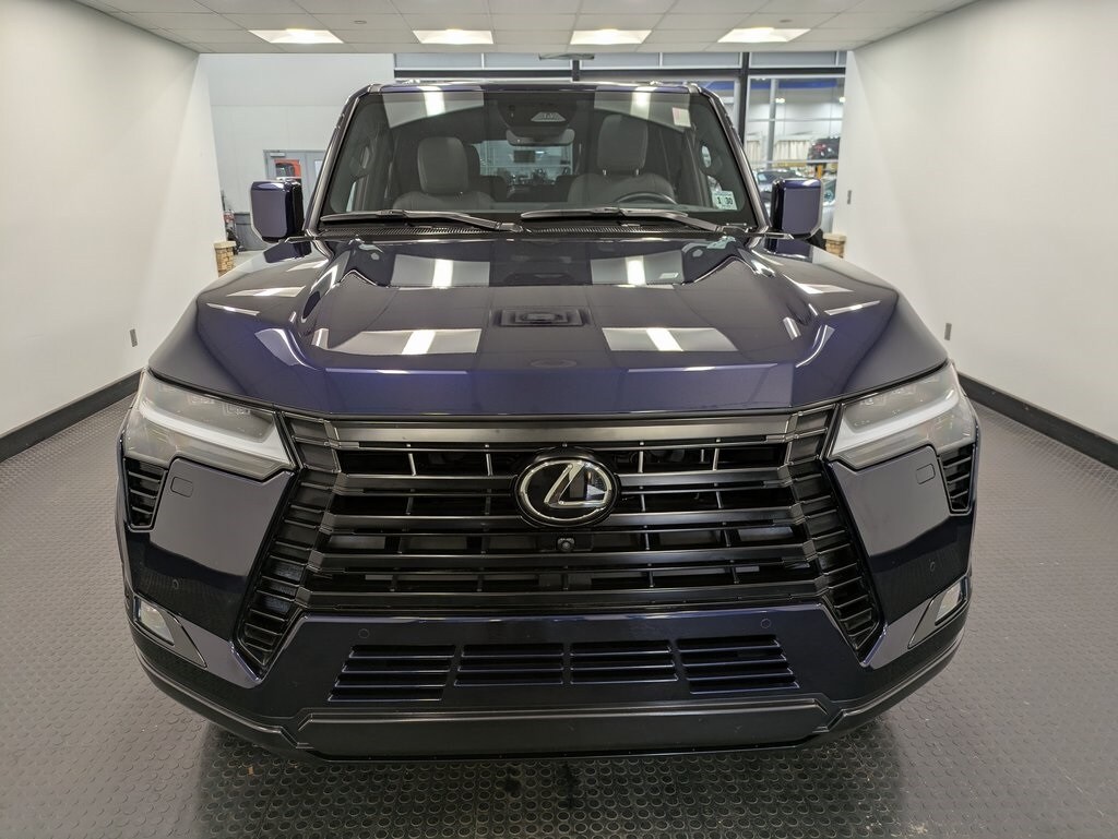 2024 Lexus GX 550 Premium photo 2