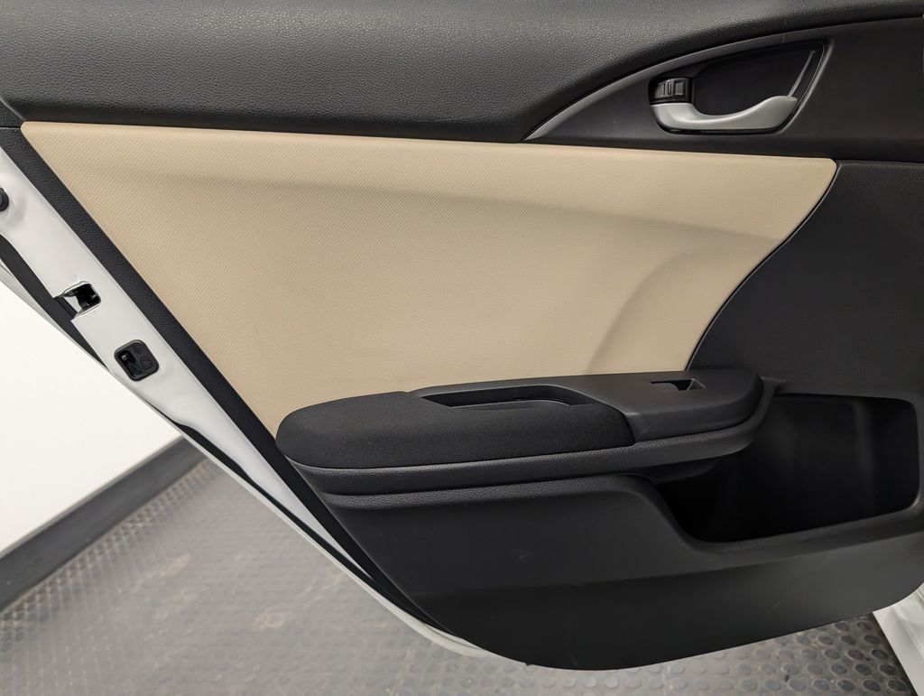 2019 Honda Civic EX - Photo 26