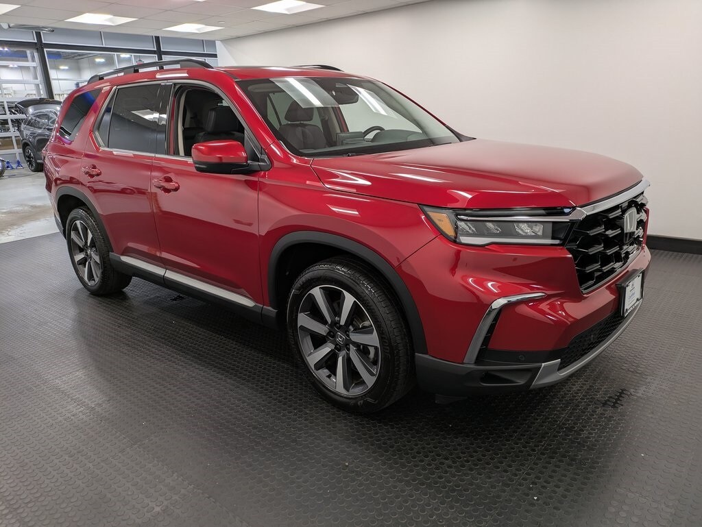 2025 Honda Pilot Touring photo 3