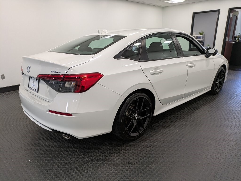 2023 Honda Civic Sport photo 4