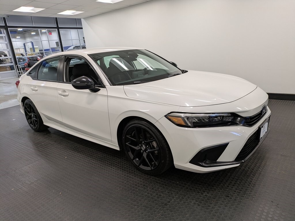 2023 Honda Civic Sport photo 3