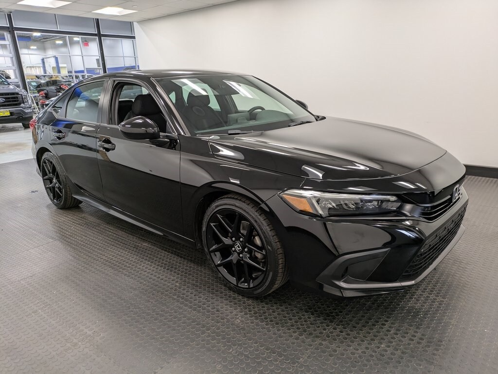 2022 Honda Civic Sport photo 2