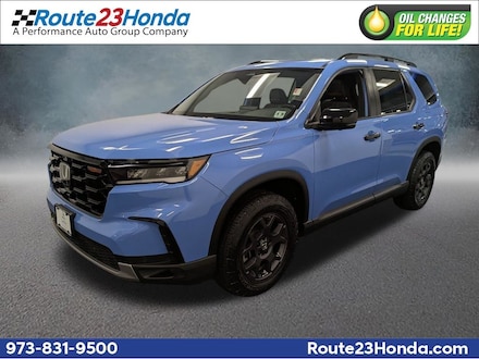 2025 Honda Pilot TrailSport SUV