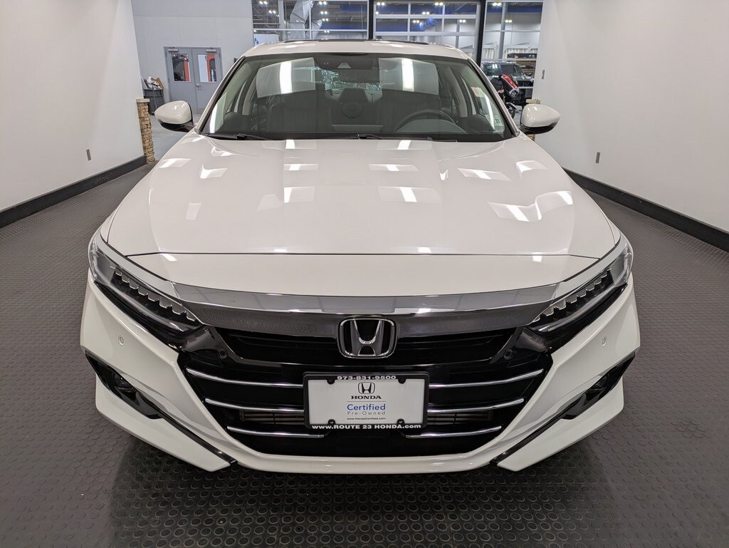 2022 Honda Accord Touring 2.0T photo 2