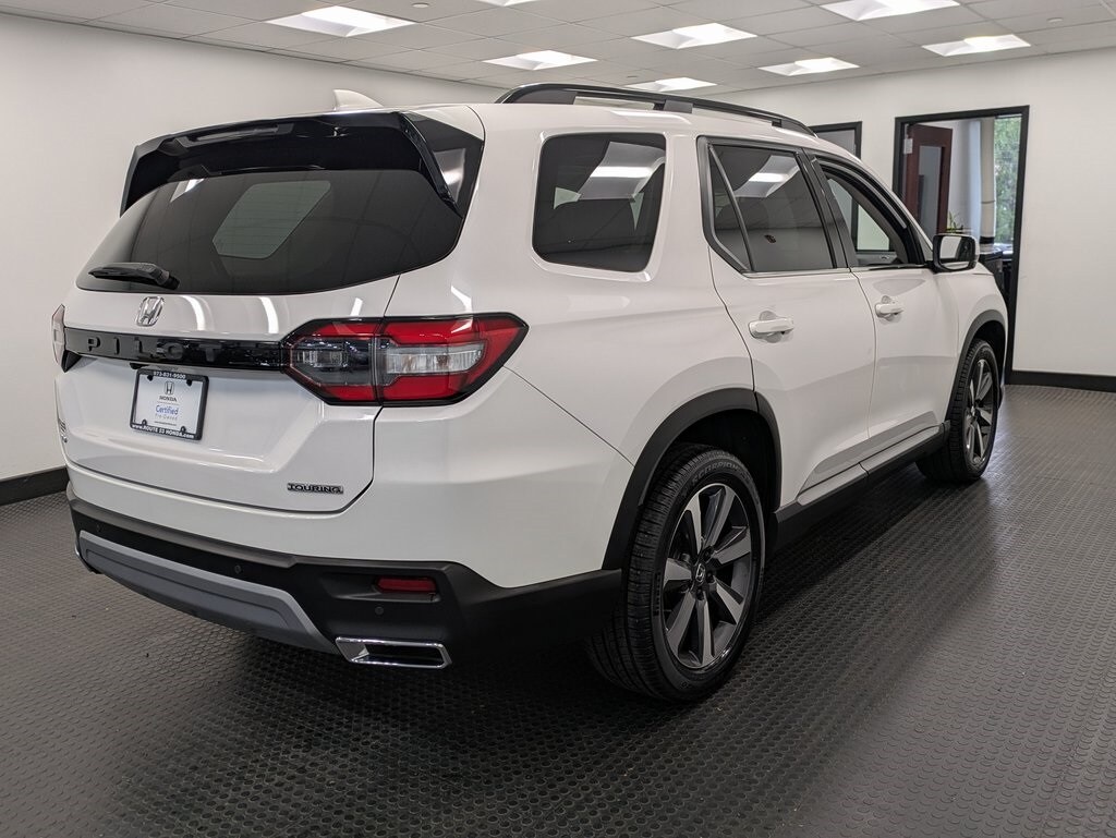 2023 Honda Pilot Touring photo 4